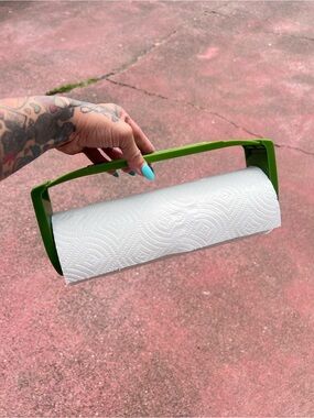 70’s Retro Vintage Avocado Green Plastic Paper Towel Holder Kitchen Dispenser